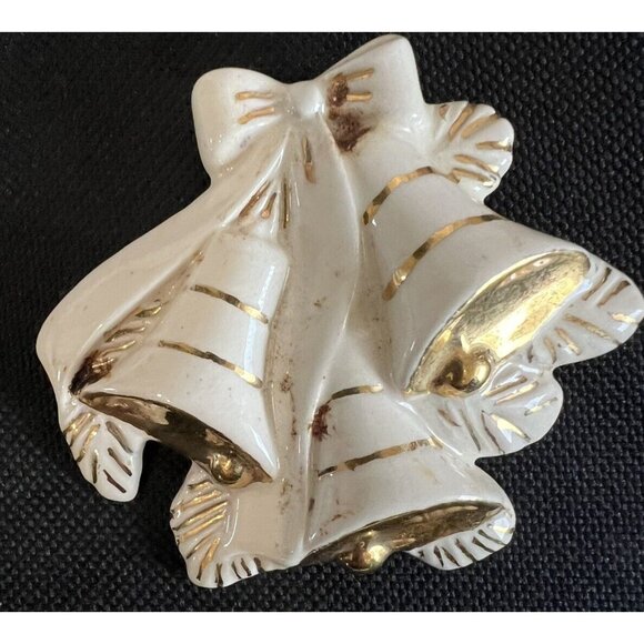 Christmas Brooch Holland Mold Handmade Handpainted Bells Ribbon Vintage - Picture 2 of 5